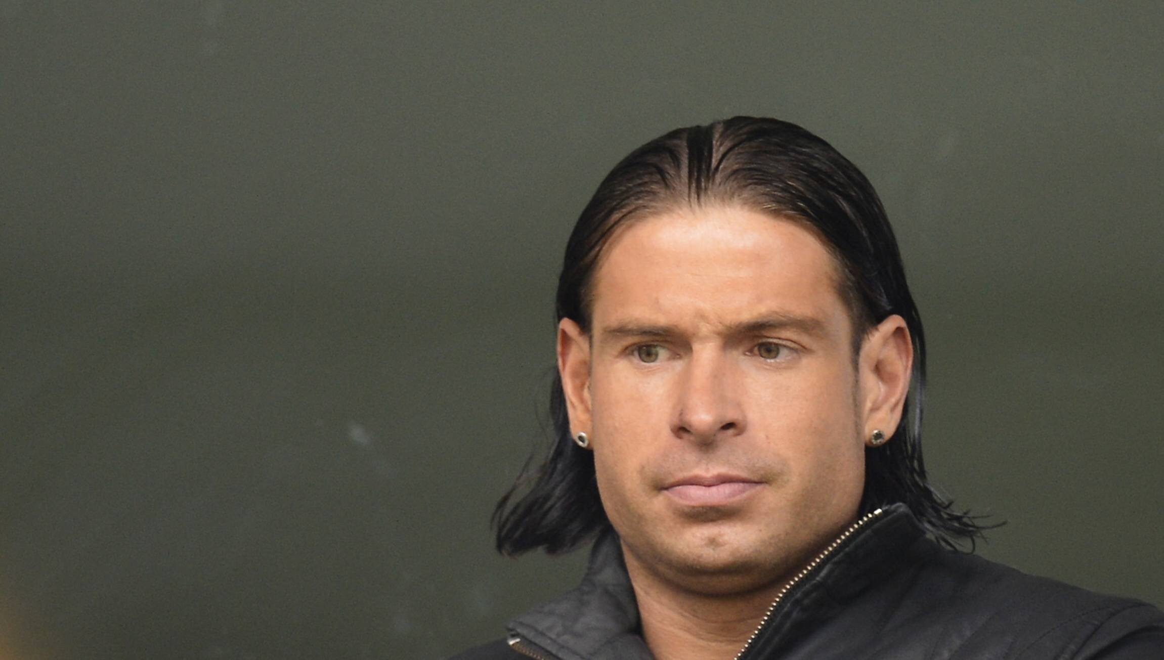 Randale in der Relegation im Mai 2012 und Hertha will den Abstieg nicht wahrhaben. Foto: Imago Images