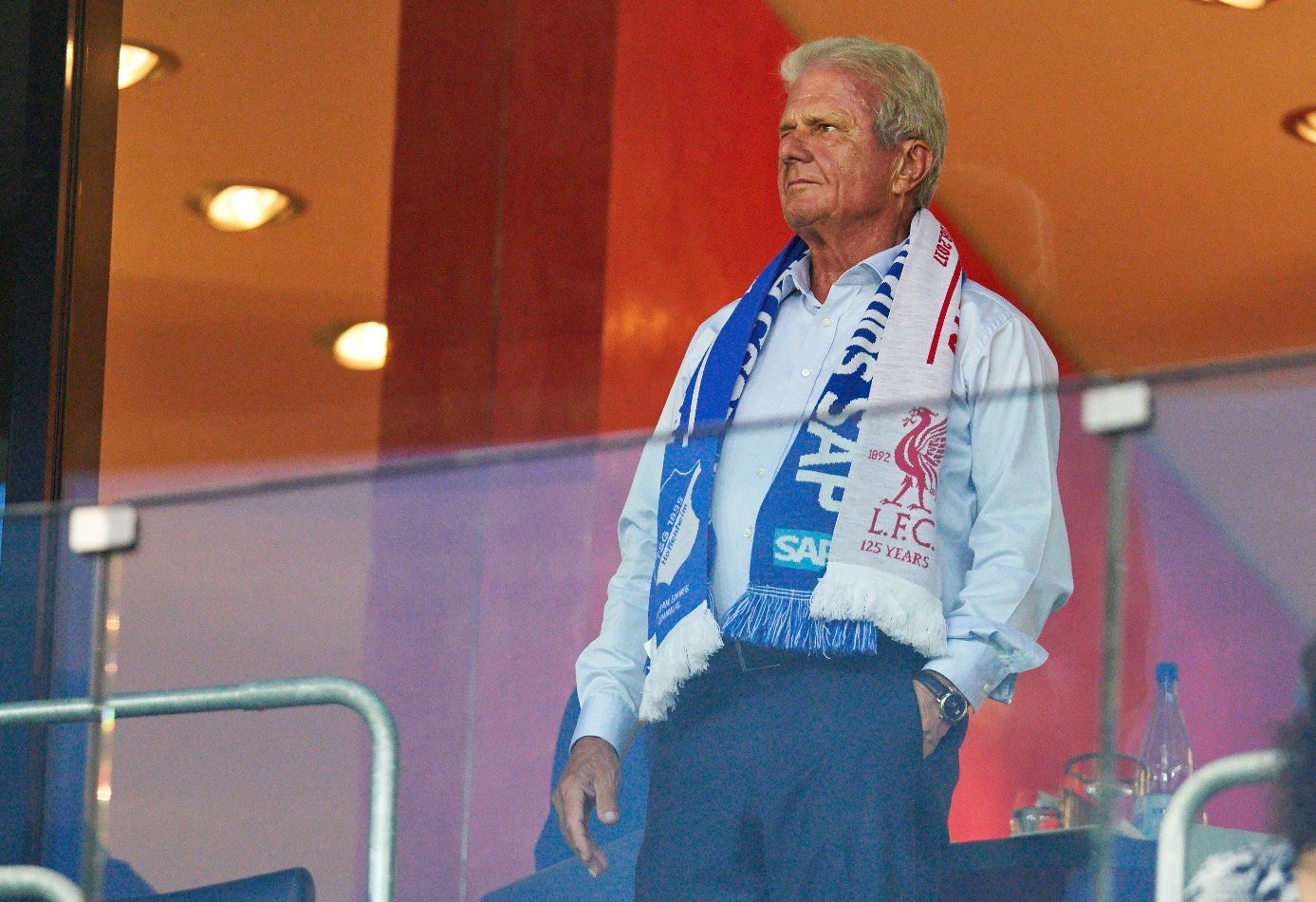 Karl Werner (l.) und Jörn Andersen (r.) am 16.03.1991 im Trikot von Fortuna Düsseldorf. Foto: Imago Images